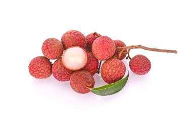 Lychee yakınlaşması beyaz arkaplanda izole edildi