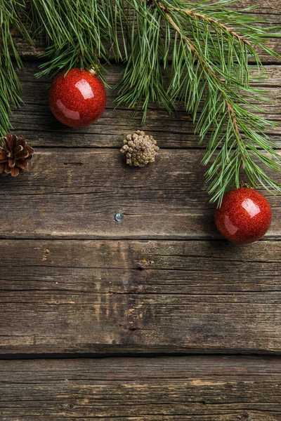 Rameaux Sapin Feuilles Persistantes Avec Des Boules Rouges Brillantes Des — Photo