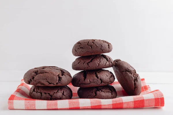 Hausgemachte Schokoladenkekse frisch aus dem Ofen — Stockfoto