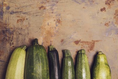 Taze kabak veya yeşil kabak, taze üretmek, yaz squash, ek yükü
