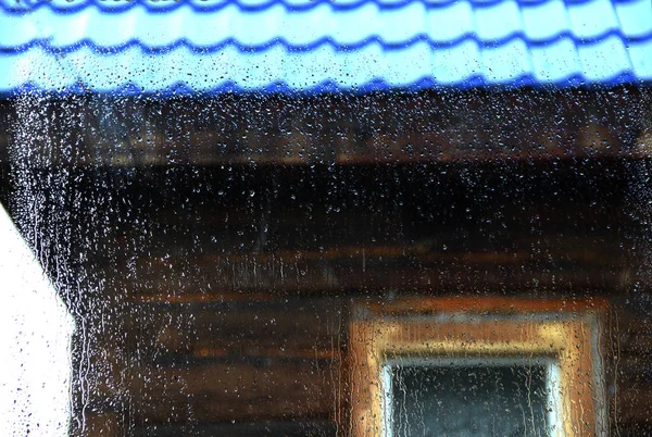 Летний Дождь Окном Падает Окно — стоковое фото
