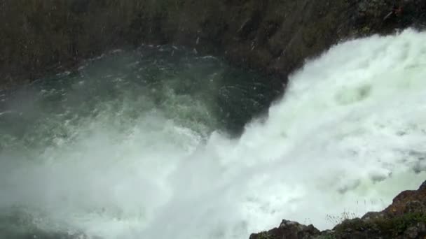 Obere Wasserfälle Blubberndes Wasser Das Zeitlupe Fällt Während Vom Himmel — Stockvideo