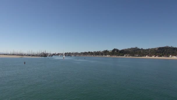 Segeln Bei Leichtem Wind Santa Barbara Hafen Santa Barbara Vereinigte — Stockvideo