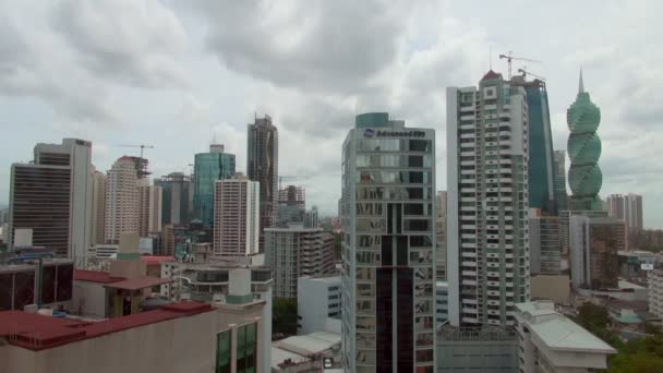 Zaman Atlamalı Panama City Modern Binaların Uygun — Stok video