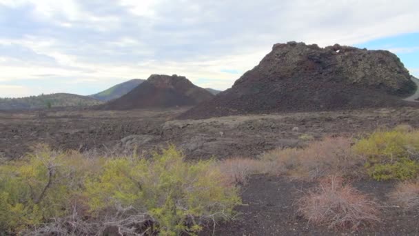 Právo Levé Panorámování Brown Hills Krátery Měsíc Národní Památník — Stock video