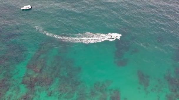 Aerial Pan View Boat Sailing Leaving Another Boat — Stock Video
