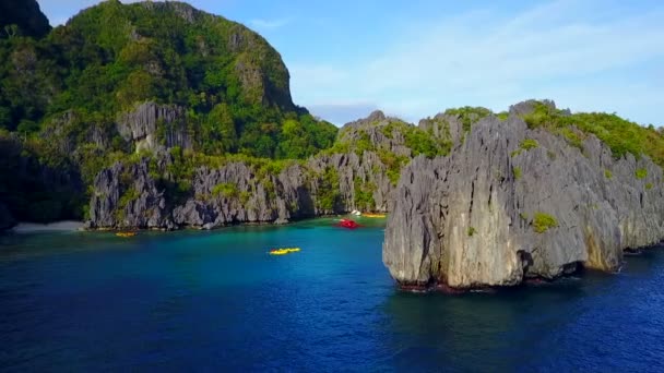 航空写真 フィリピンのパラワンの入り江を残して パラワン フィリピン — ストック動画
