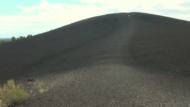 Schwenken Des Sandigen Hügels Der Erstaunlichen Krater Des Nationalen Mondes — Stockvideo