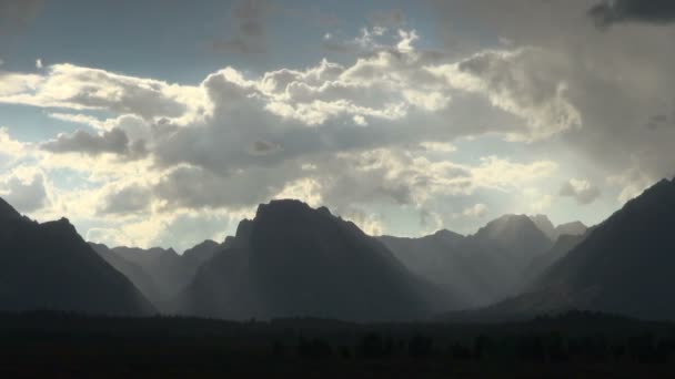 Časová Prodleva Oblaka Zastíní Slunce Předávání Nad Horami Grand Teton — Stock video