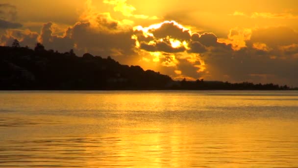 Chmury Obejmujące Zachód Słońca Tahiti Tahiti Papeete Polinezja Francuska — Wideo stockowe