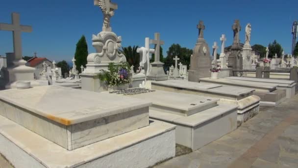 Pan Left Right Peaceful Cemetery Cudillero Spain Bright Sunny Day — Stock Video