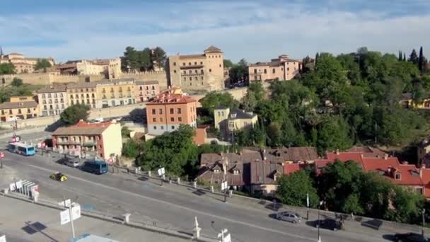 Pan Right Left Busy Streets Segovia Spain Showing Transport System — Stock Video
