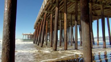Yakın çekim: Sol yan-in parlak ve güneşli gün Pismo iskelede California nedir
