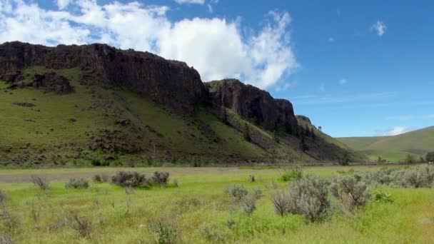 Pan Derecha Izquierda Explorando Hermosa Zona Del Río Naches — Vídeo de stock