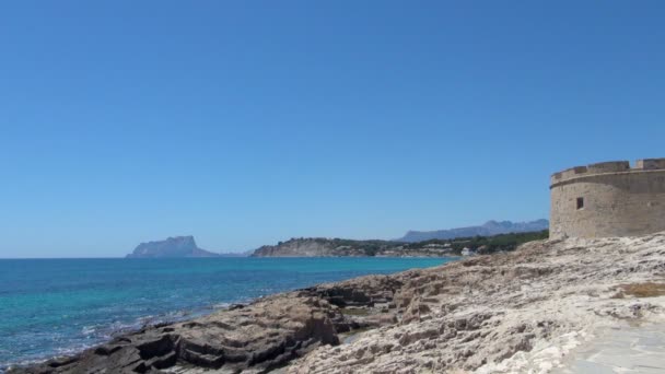 Castillo Moreira Velho Famoso Com Vista Para Montanhas Mar Azul — Vídeo de Stock