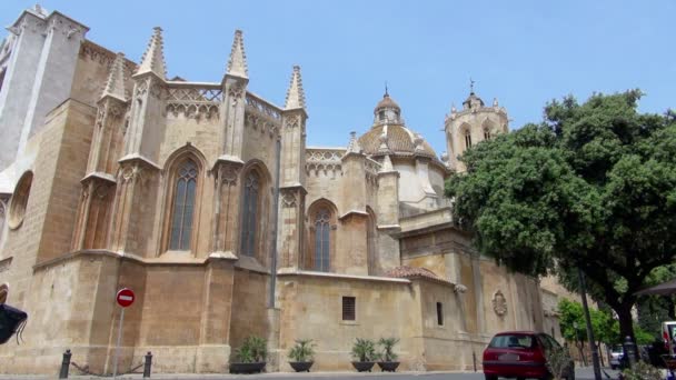 Bella Vecchia Chiesa Nel Mezzo Della Magnifica Città Tarragona Spagna — Video Stock