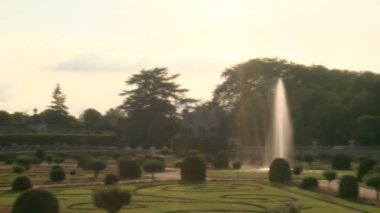 Avlu, Bahçe ve Kalesi Chateau Chenonceau Fransa'nın panoramik manzaralı