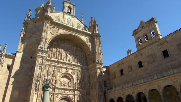 Görünümü San Esteban Manastır Kilise Gösterilen Salamanca Spanya Ade Mavi — Stok video