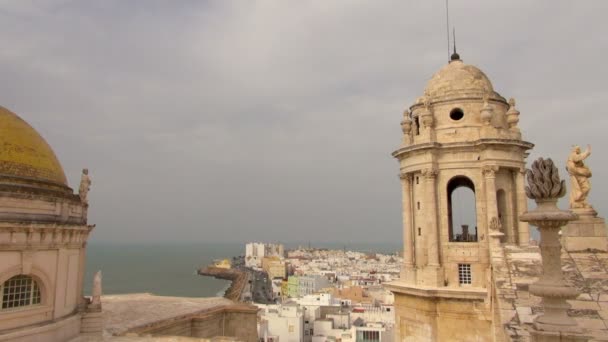 Tidsinställd Beskådar Cadiz Spanien Staden Byggnader Grå Mulet — Stockvideo