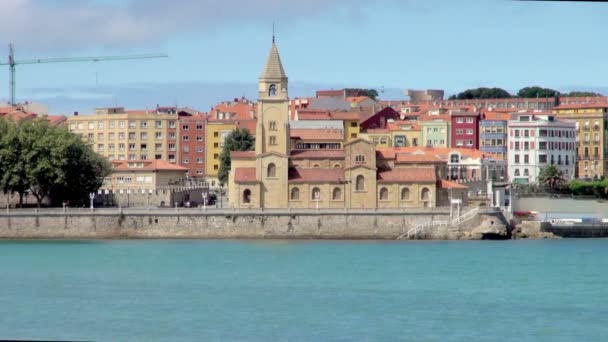 Jeszcze Zdjęcia Pięknej Architektury Kościoła San Pedro Gijon Panoramę Jasne — Wideo stockowe