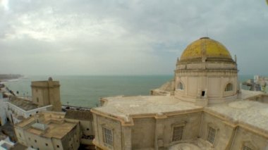 Cadiz şehri ve katedral görüntüleri.