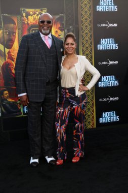 Los Angeles - 19 Mayıs: Chi Mcbride, Julissa Mcbride 19 Mayıs 2018 yılında Westwood, Ca üzerinde ayı Tiyatrosu'nda 