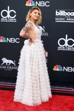 LAS VEGAS - MAY 20:  Julia Michaels at the 2018 Billboard Music Awards at MGM Grand Garden Arena on May 20, 2018 in Las Vegas, NV