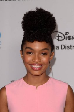 Los Angeles - 20 Mayıs: Yara Shahidi Disney Abc Uluslararası ayarlıyoruz Walt Disney Studios üzerinde 20 Mayıs 2018 Burbank, Ca