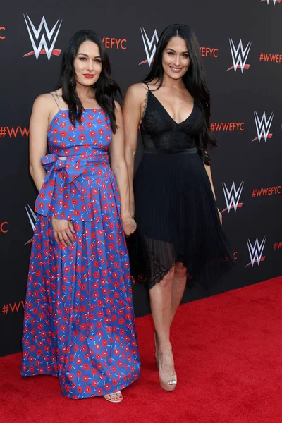 Los Angeles Jun Brie Bella Nikki Bella Wwe Voor Evenement — Stockfoto