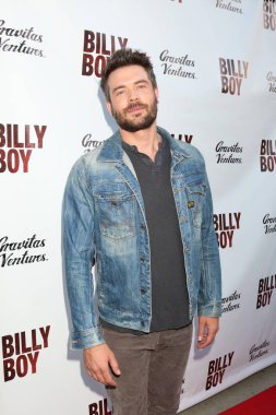Los Angeles - Haziran 12: Charlie Weber 