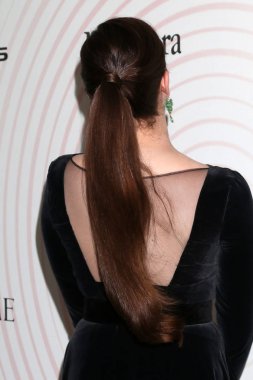 Los Angeles - 13 Haziran: Katherine Langford kadın Film 2018 kristal + Lucy Ödülleri'nde Beverly Hills, Ca üzerinde 13 Haziran 2018 Beverly Hilton Otel