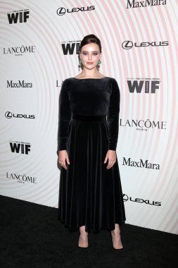 Los Angeles - 13 Haziran: Katherine Langford kadın Film 2018 kristal + Lucy Ödülleri'nde Beverly Hills, Ca üzerinde 13 Haziran 2018 Beverly Hilton Otel