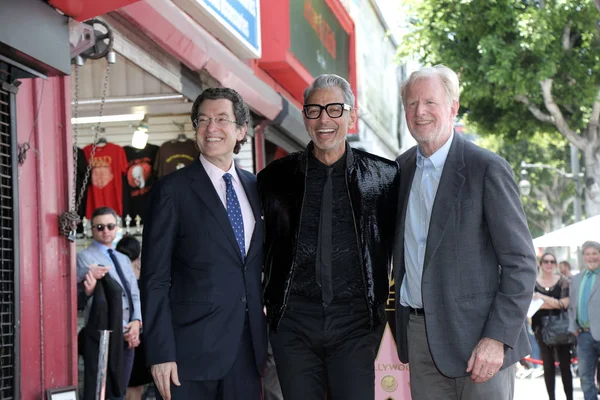Los Angeles - 14 Haziran: Norm Eisen, Jeff Goldblum ve Ed Begley Jr Jeff Goldblum Hollywood Bulvarı'nda bir yıldız ile 14 Haziran 2018 Los Angeles, Ca onurlandıran töreninde