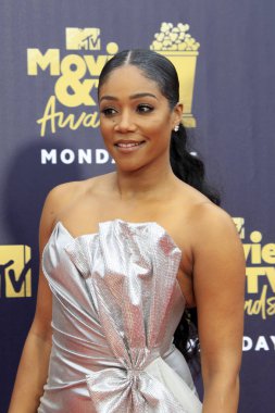Los Angeles - Jun 16: Tiffany Haddish 2018 Mtv film ve Televizyon Ödülleri'nde 16 Haziran 2018 Barker askıda Santa Monica, Ca