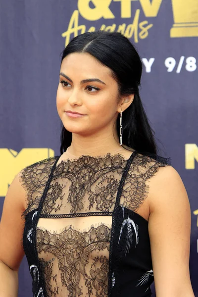 Los Angeles Jun Camila Mendes Het 2018 Mtv Movie Awards — Stockfoto