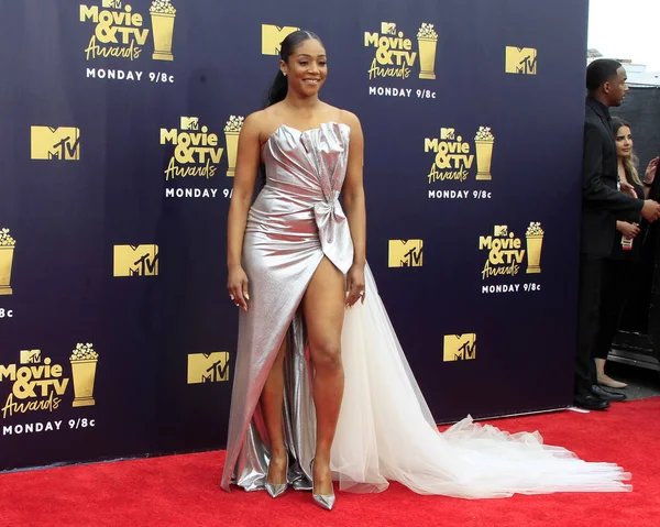 Los Angeles - Jun 16: Tiffany Haddish 2018 Mtv film ve Televizyon Ödülleri'nde 16 Haziran 2018 Barker askıda Santa Monica, Ca