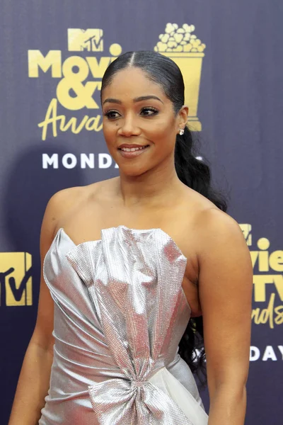 Los Angeles - Jun 16: Tiffany Haddish 2018 Mtv film ve Televizyon Ödülleri'nde 16 Haziran 2018 Barker askıda Santa Monica, Ca