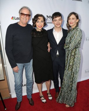 Los Angeles - Haziran 19: Peter Fonda, Kristen Schaal, Lewis Macdougall, Vera Farmiga Los Angeles, Ca üzerinde 19 Haziran 2018 Mısır Theater 