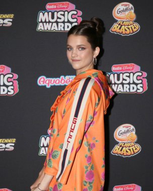 Los Angeles - 22 Haziran: Chloe Doğu üzerinde 22 Haziran 2018 Loews Hotel Los Angeles, Ca 2018 radyo Disney Müzik Ödülleri'nde
