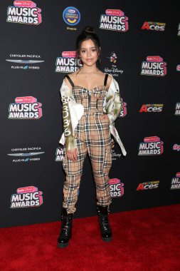 Los Angeles - 22 Haziran: Jenna Ortega üzerinde 22 Haziran 2018 Loews Hotel Los Angeles, Ca 2018 radyo Disney Müzik Ödülleri'nde