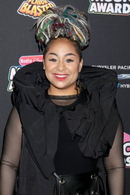 Los Angeles - 22 Haziran: Raven Symone üzerinde 22 Haziran 2018 Loews Hotel Los Angeles, Ca 2018 radyo Disney Müzik Ödülleri'nde