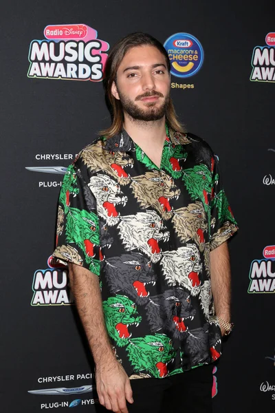 Los Angeles - 22 Haziran: Alesso üzerinde 22 Haziran 2018 Loews Hotel Los Angeles, Ca 2018 radyo Disney Müzik Ödüllerinde