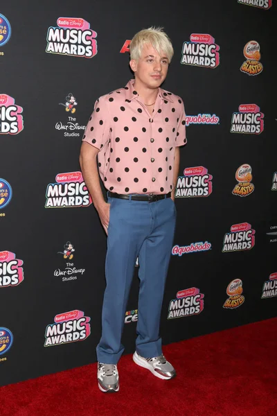 Los Angeles - 22 Haziran: Charlie Puth üzerinde 22 Haziran 2018 Loews Hotel Los Angeles, Ca 2018 radyo Disney Müzik Ödülleri'nde
