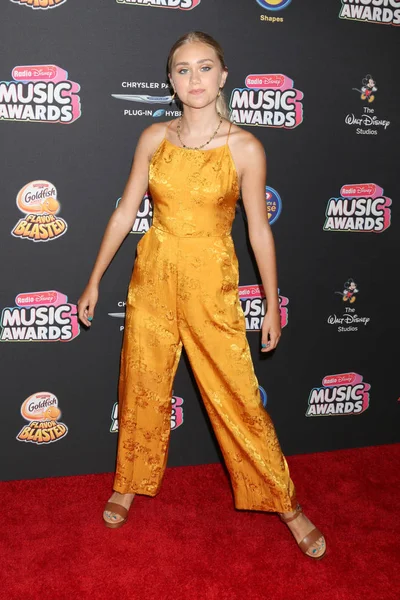 Los Angeles Czerwiec Emily Skinner 2018 Radio Disney Music Awards — Zdjęcie stockowe