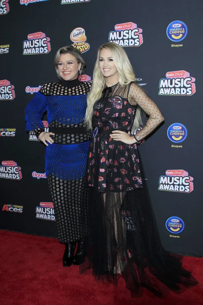 Los Angeles Jun Kelly Clarkson Carrie Underwood 2018 Radio Disney — Stock Photo, Image