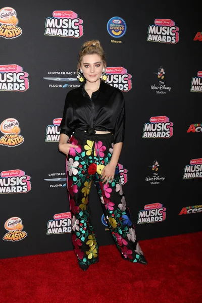 Los Angeles - 22 Haziran: Meg Donnelly üzerinde 22 Haziran 2018 Loews Hotel Los Angeles, Ca 2018 radyo Disney Müzik Ödülleri'nde