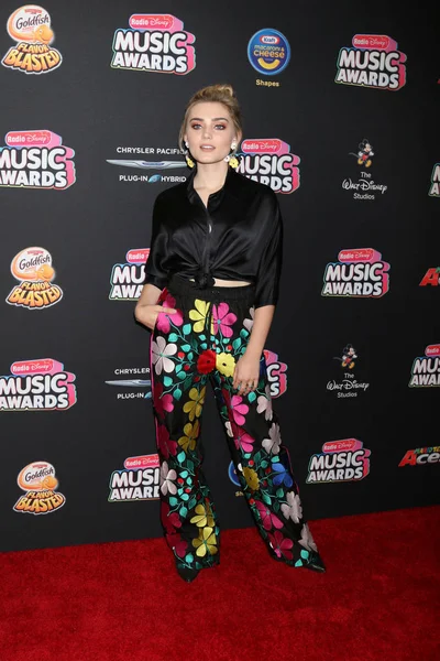 Los Ángeles Jun Meg Donnelly Los Radio Disney Music Awards —  Fotos de Stock