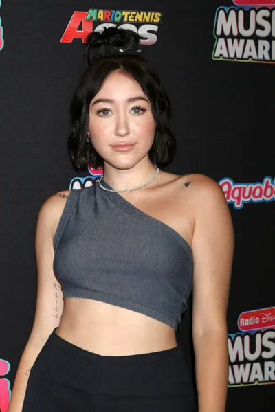 Los Angeles - 22 Haziran: Noah Cyrus üzerinde 22 Haziran 2018 Loews Hotel Los Angeles, Ca 2018 radyo Disney Müzik Ödülleri'nde