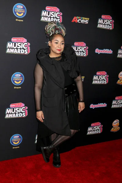Los Angeles - 22 Haziran: Raven Symone üzerinde 22 Haziran 2018 Loews Hotel Los Angeles, Ca 2018 radyo Disney Müzik Ödülleri'nde