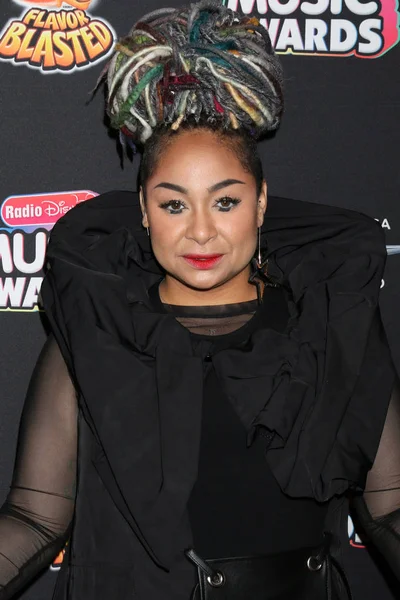 Los Angeles Jun Raven Symone Radio Disney Music Awards 2018 — Fotografia de Stock